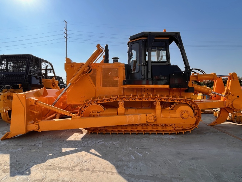 Бульдозер Shantui RSD32 (560мм, полусфера, однозубый, камминс, автономка, пжд, 2026 гв с рыхлителем (однозубым)), мощность двигателя 349 л.с.