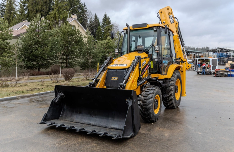 Экскаватор-погрузчик JCB 3DX Super (Индия)