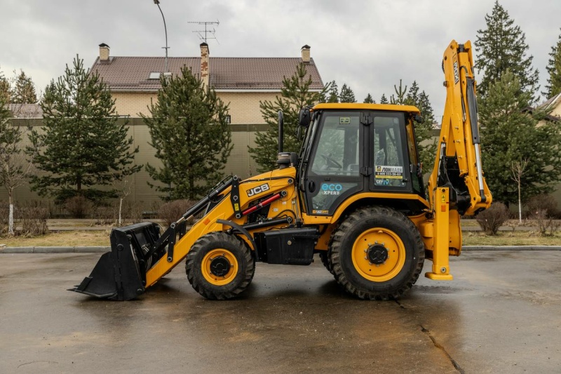 Экскаватор-погрузчик JCB 3DX Super (Индия)