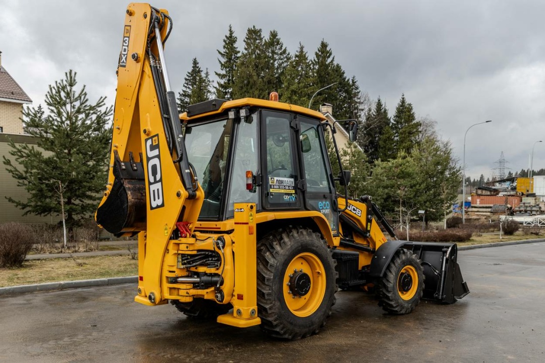 Экскаватор-погрузчик JCB 3DX Super (Индия), мощность двигателя 55 кВт, эксплуатационная масса 8150 кг