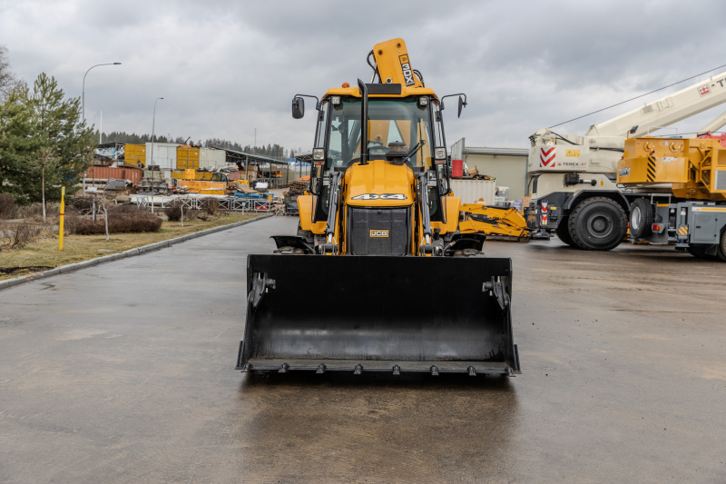 Экскаватор-погрузчик JCB 3DX Super (Индия)