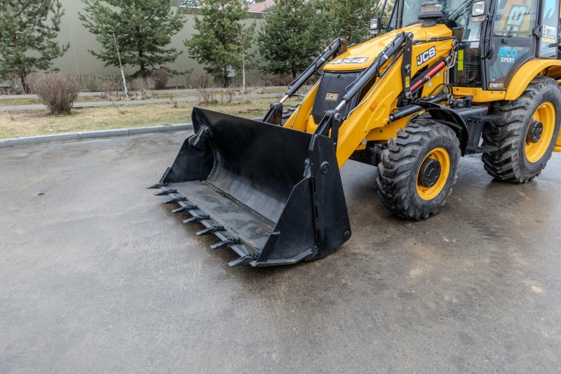 Экскаватор-погрузчик JCB 3DX Super (Индия)