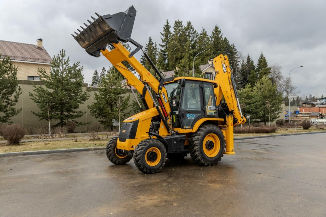 Экскаватор-погрузчик JCB 3DX Super (Индия), мощность двигателя 55 кВт, эксплуатационная масса 8150 кг