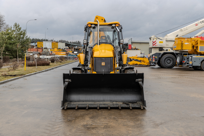 Экскаватор-погрузчик JCB 3CX (Россия)