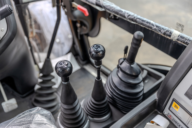 Экскаватор-погрузчик JCB 3CX (Россия)