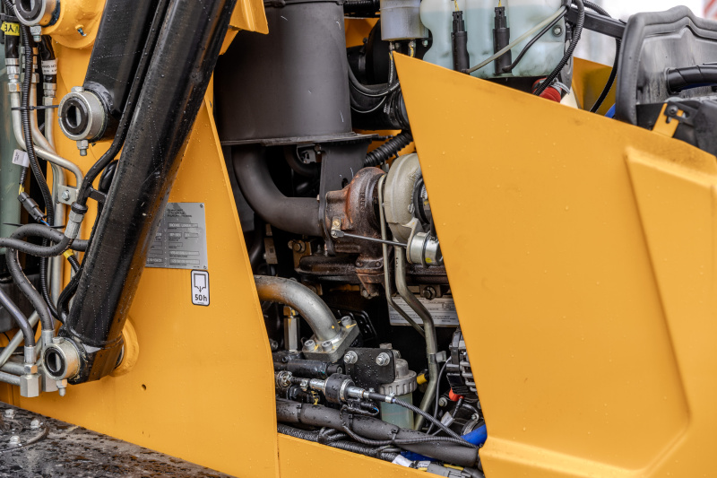 Экскаватор-погрузчик JCB 3CX Plus (Индия)