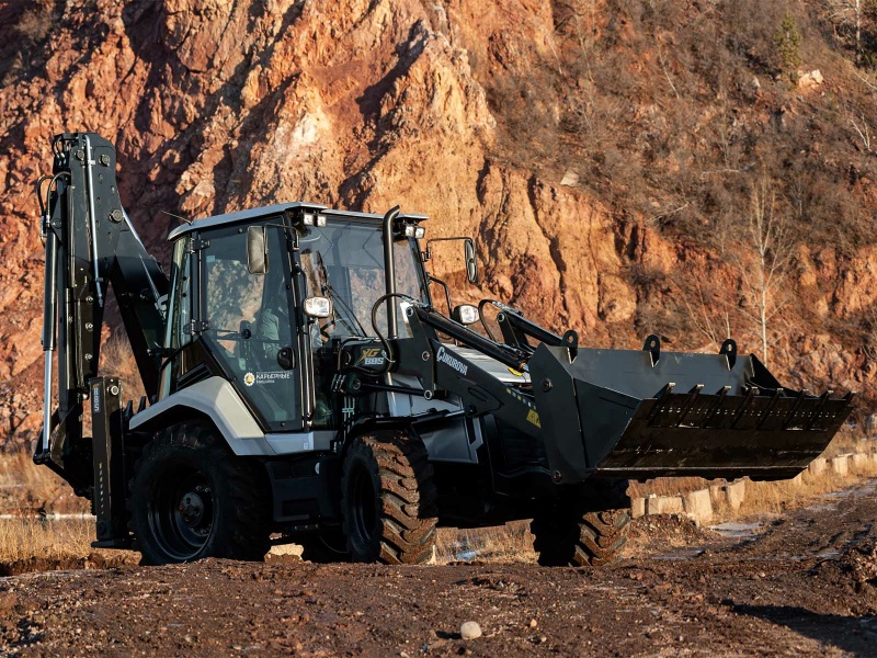 Экскаватор-погрузчик Cukurova 885 XG