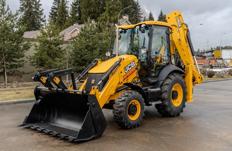 Экскаватор-погрузчик JCB 3CX (Англия)