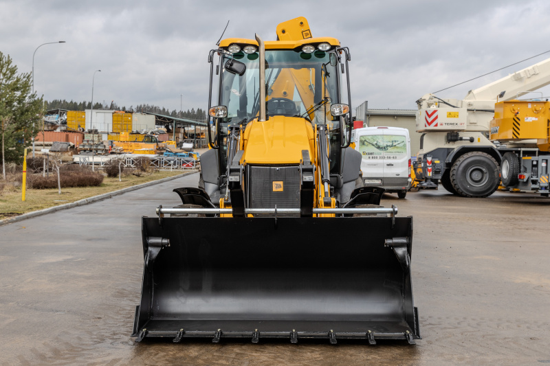 Экскаватор-погрузчик JCB 3CX (Англия)