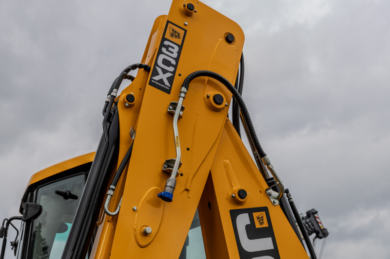 Экскаватор-погрузчик JCB 3CX (Англия)