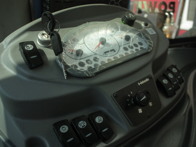 Экскаватор-погрузчик Cukurova 884