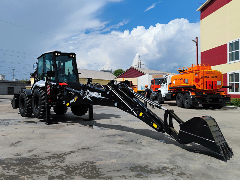 Экскаватор-погрузчик Cukurova 888 XG