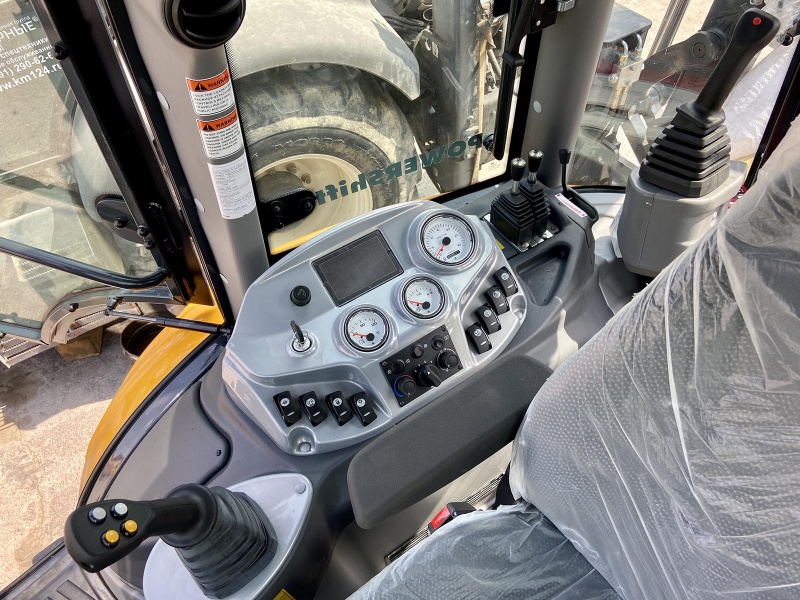 Экскаватор-погрузчик Cukurova 885