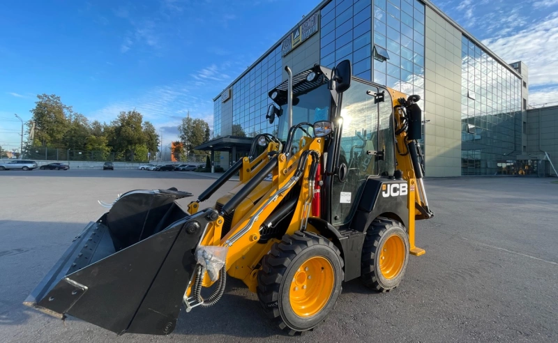 Экскаватор-погрузчик JCB 1CX
