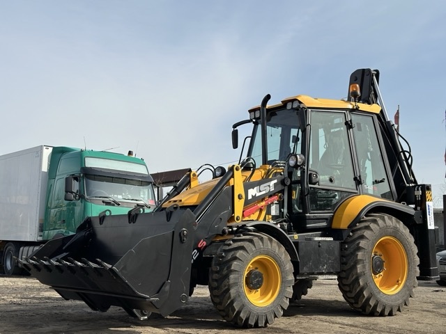 Экскаватор-погрузчик MST M542S