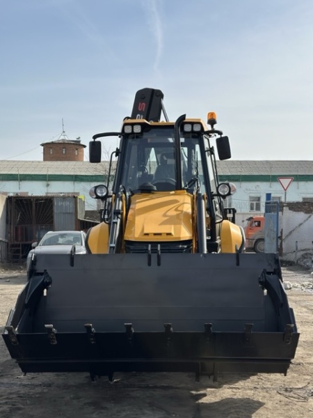 Экскаватор-погрузчик MST M542S