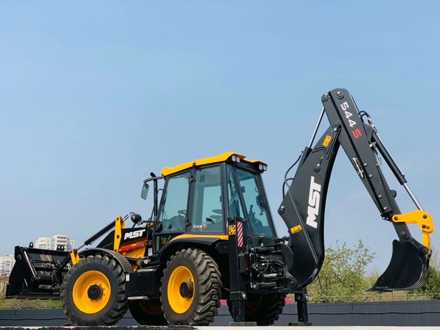 Экскаватор-погрузчик MST M544S
