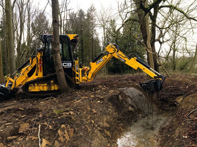 Экскаватор-погрузчик JCB 1CXT