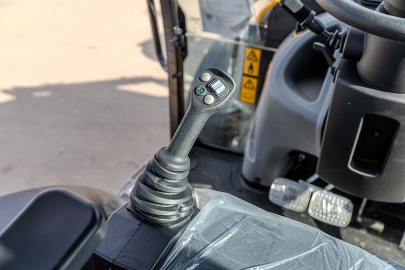 Экскаватор-погрузчик JCB 3CX Stage V