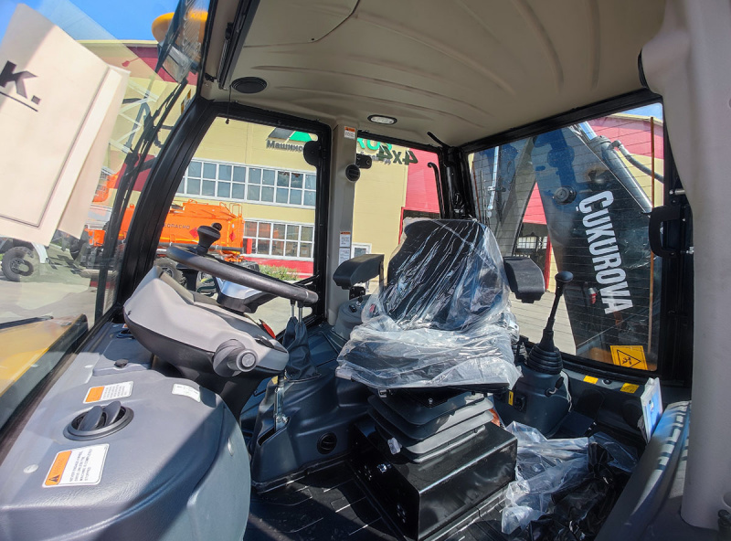 Экскаватор-погрузчик Cukurova 880S