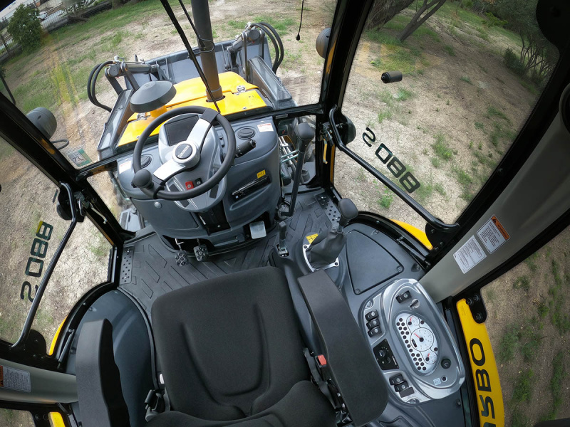 Экскаватор-погрузчик Cukurova 880S