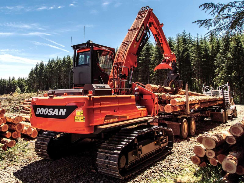 Перегружатель леса Develon DX225LL