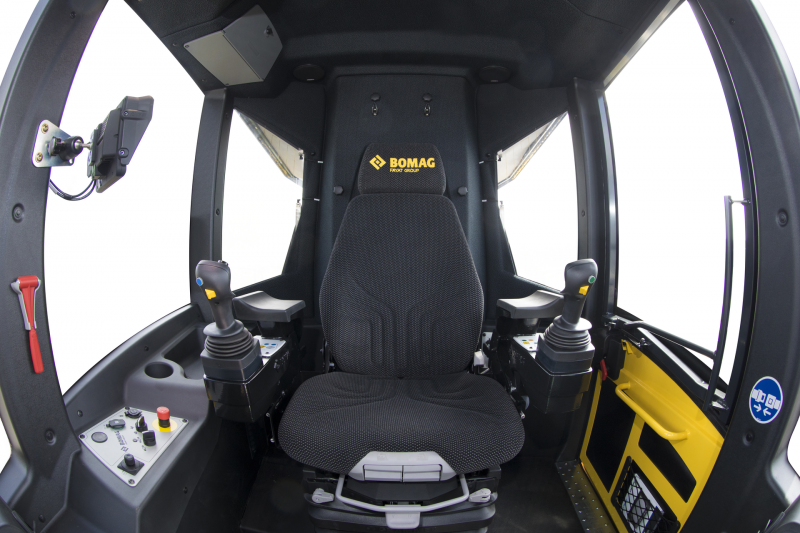 Полигонный компактор BOMAG BC 873 RB