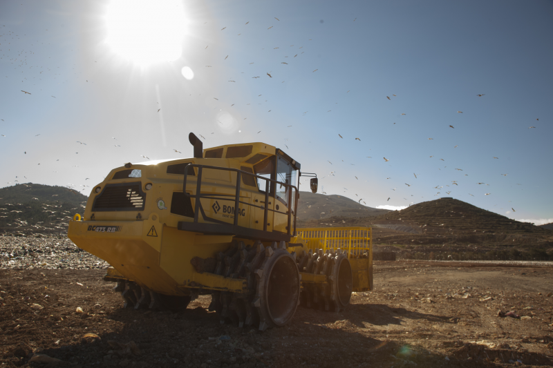 Полигонный компактор BOMAG BC 573 RB