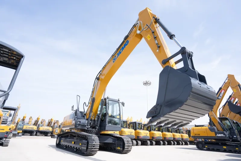 Экскаватор гусеничный XE225DN CUMMINS