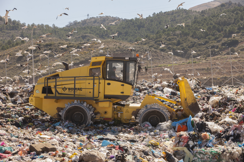 Полигонный компактор BOMAG BC 472 RB