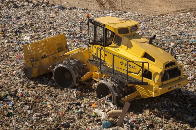 Полигонный компактор BOMAG BC 472 RB