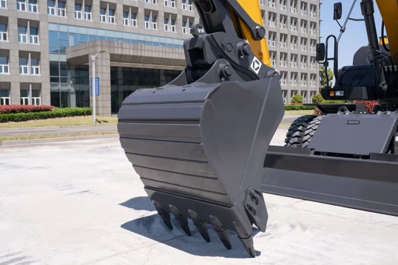 Экскаватор колесный XE180WD