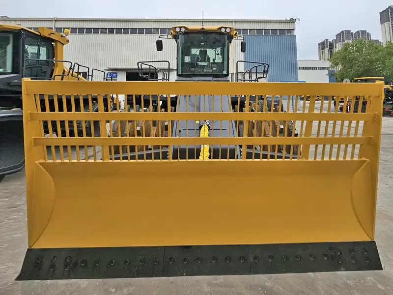 Компактор для полигона ТБО XCMG XH 365
