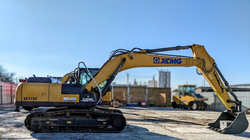 Экскаватор гусеничный XE215C PERKINS