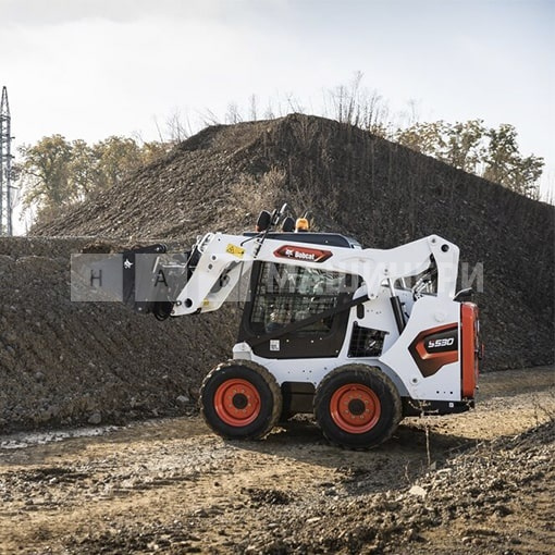 Мини-погрузчик Bobcat S530 (AC, рычаги), высота подъема 3023 мм