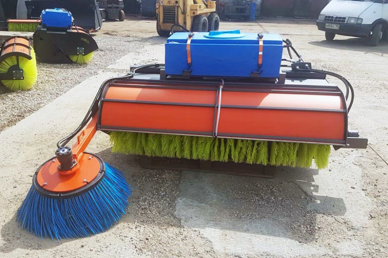Щетка с бункером для мини-погрузчика