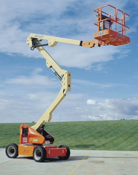 Самоходный коленчатый подъемник JLG E450A
