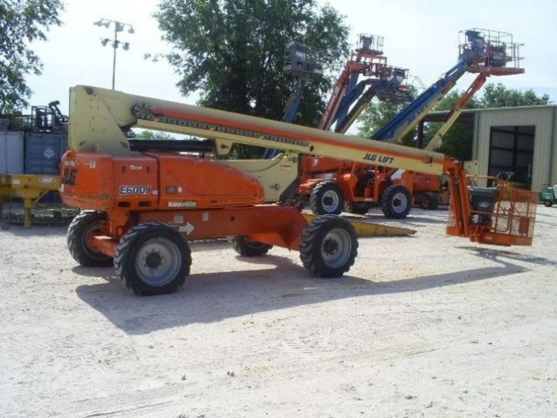 Самоходный коленчатый подъемник JLG E 600 J