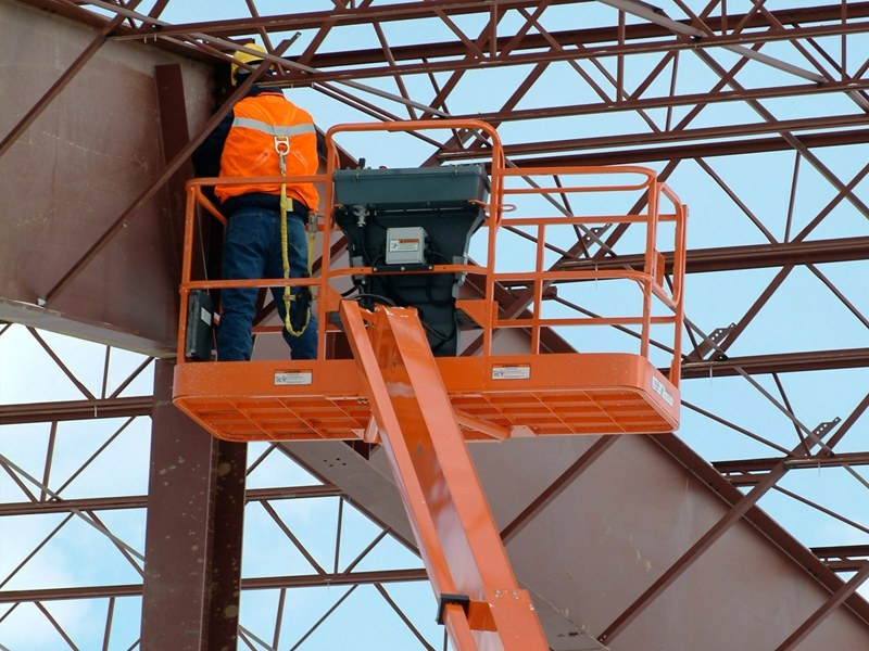 Телескопический подъемник JLG 600S