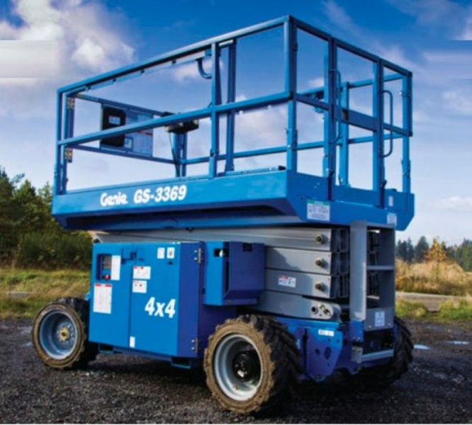 Ножничный подъемник GENIE GЕNIE GS-3369 DC, грузоподъемность 454 кг