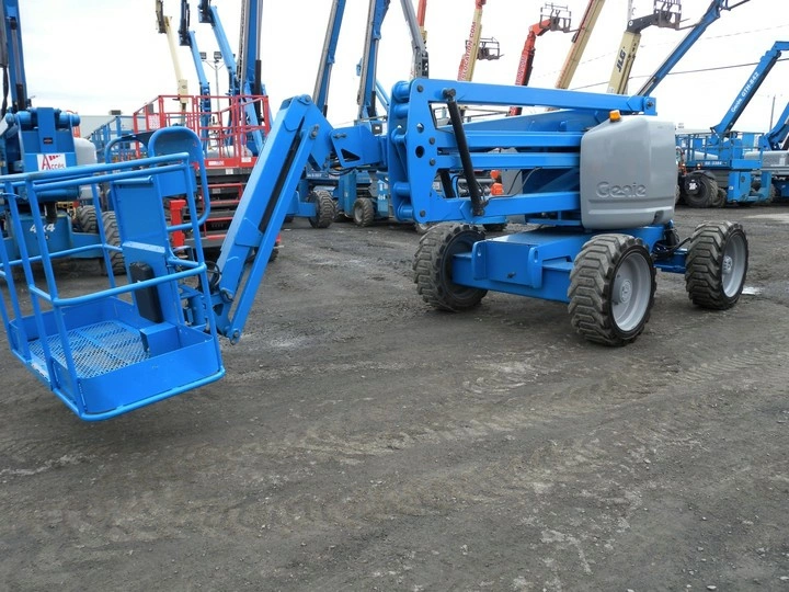 Коленчатый подъемник б/у GENIE Z45-25 RT 2005, грузоподъемность 227 кг, размер платформы 0.76×1.83 м