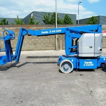 Самоходный подъемник коленчатого типа GENIE GЕNIE Z-34/22N, грузоподъемность 227 кг, размер платформы 0.76 × 1.42 м