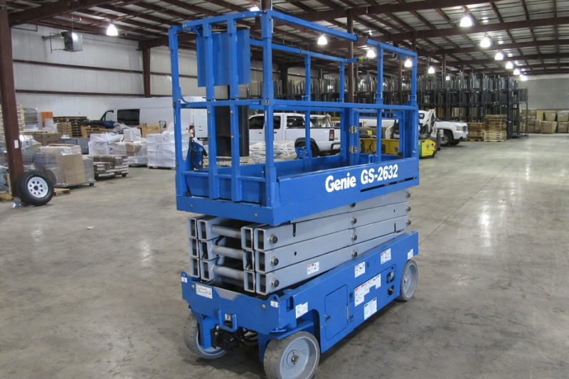 Ножничный подъемник GENIE GЕNIE GS-2632, грузоподъемность 227 кг