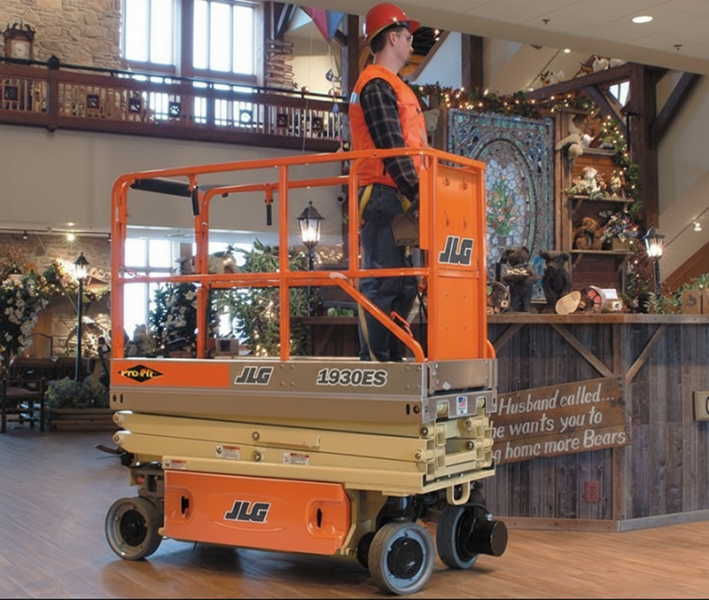 Ножничный подъемник JLG 1930ES, рабочая высота 7.72 м