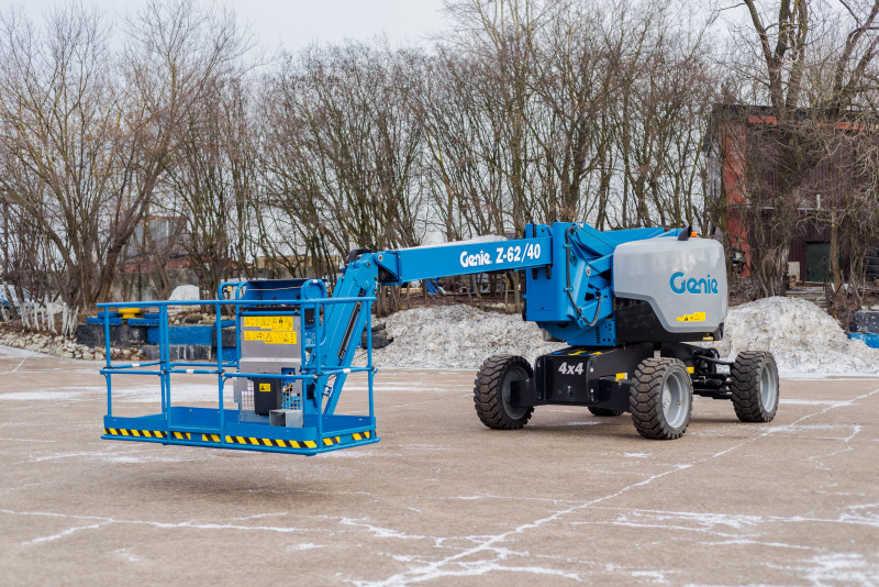 Самоходный подъемник коленчатого типа GENIE GЕNIE Z62/40J, грузоподъемность 227 кг