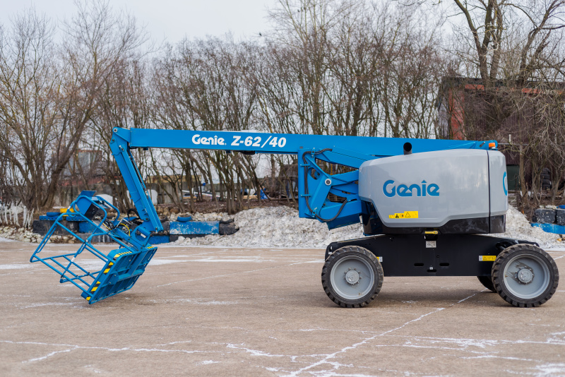 Самоходный подъемник коленчатого типа GENIE GЕNIE Z62/40J, грузоподъемность 227 кг