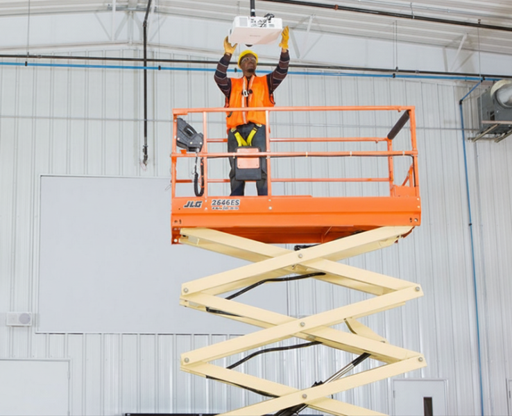 Подъемник ножничный JLG 2646ES, рабочая высота 9.92 м