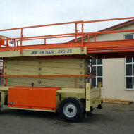 Ножничный подъемник JLG 245-25, грузоподъемность 750 кг, рабочая высота 26 м