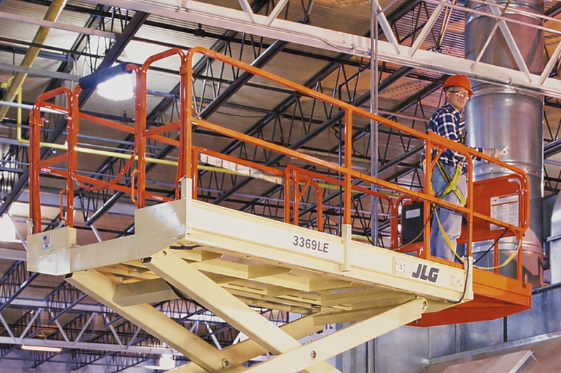 Подъемник ножничный JLG 3369LE, рабочая высота 12.06 м