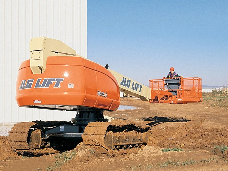 Телескопический подъемник JLG 660SJC, грузоподъемность 230 кг